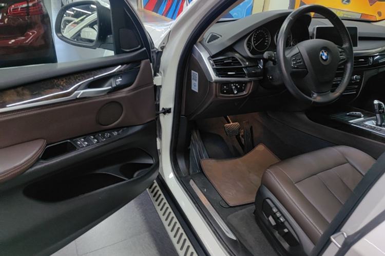 Used BMW X5 2015 xDrive28i Driver Seat