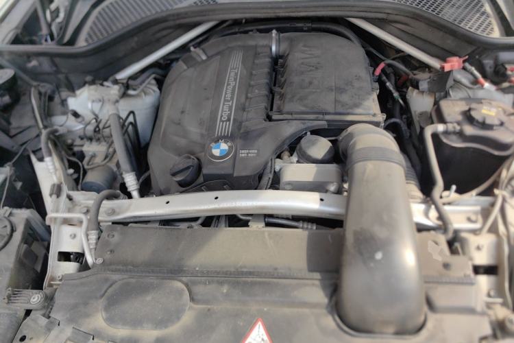 Used BMW X5  Engine Bay