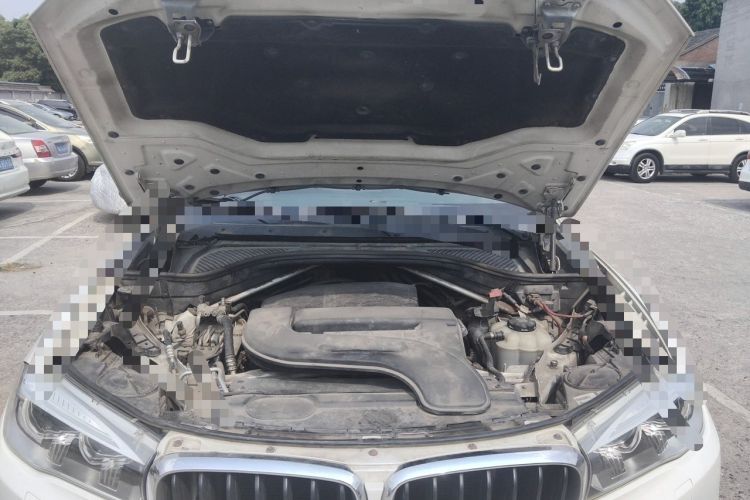 Used BMW X5 2015 xDrive28i Engine Bay