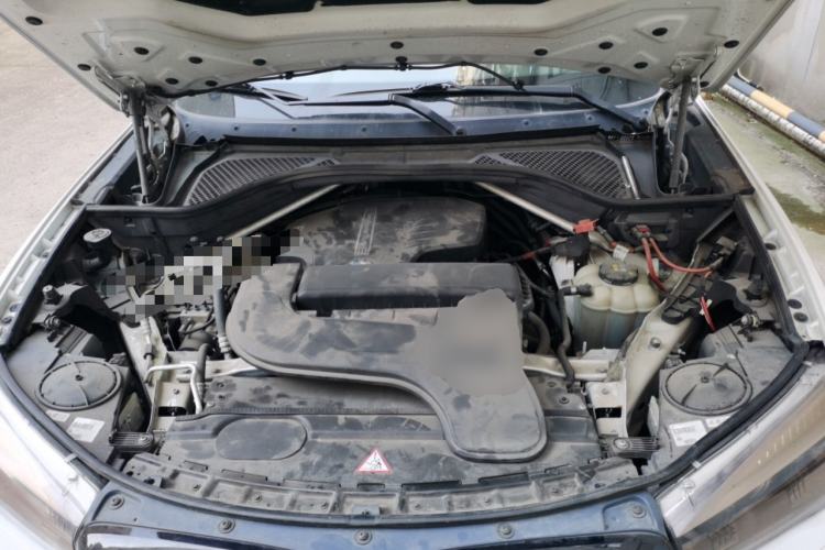 Used BMW X5 2015 xDrive28i Engine Bay