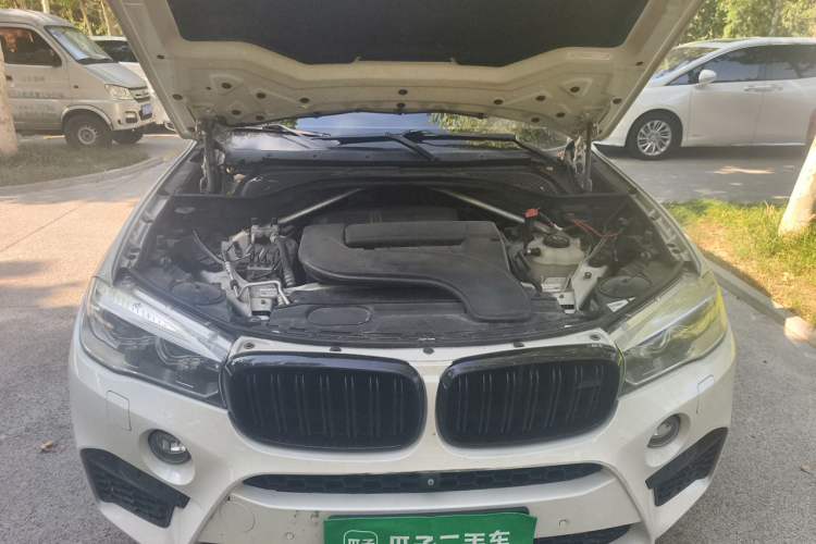 Used BMW X5 2015 xDrive28i Engine Bay