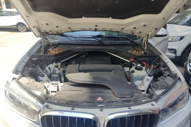 Used BMW X5 2015 xDrive28i Engine Bay