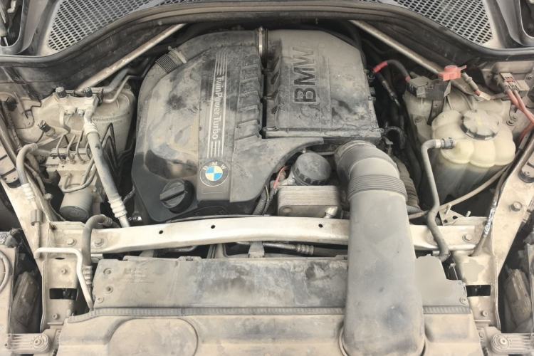Used BMW X5 2015 xDrive35i China Limited Edition Engine Bay