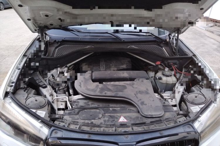 Used BMW X5 2015 xDrive28i Engine Bay