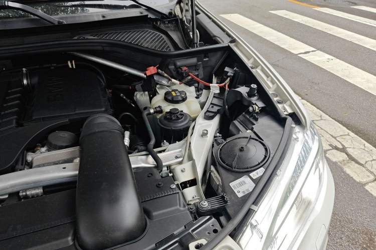 Used BMW X5  Engine Bay Left