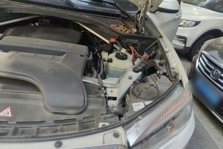 Used BMW X5 2015 xDrive28i Engine Bay Left
