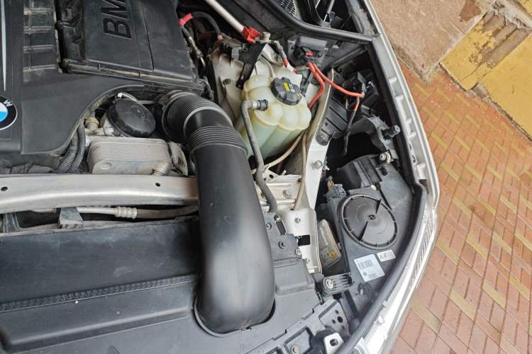 Used BMW X5 2015 xDrive35i China Limited Edition Engine Bay Left