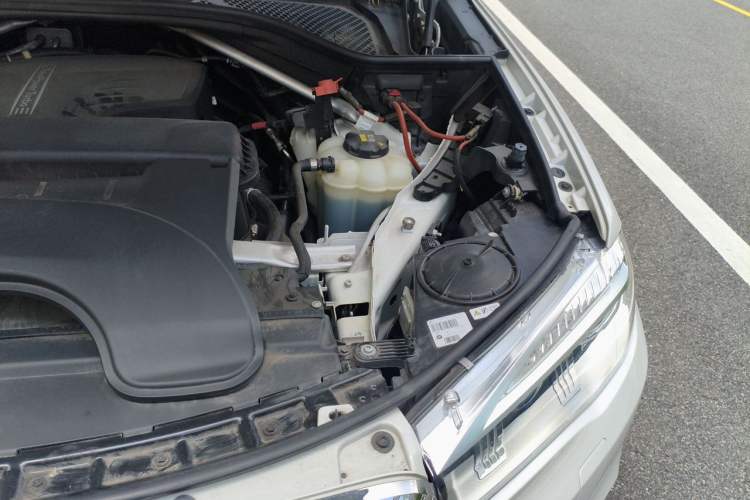 Used BMW X5 2015 xDrive28i Engine Bay Left