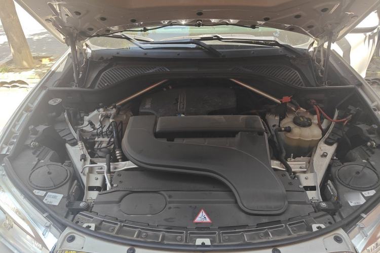 Used BMW X5 2015 xDrive28i Engine Bay