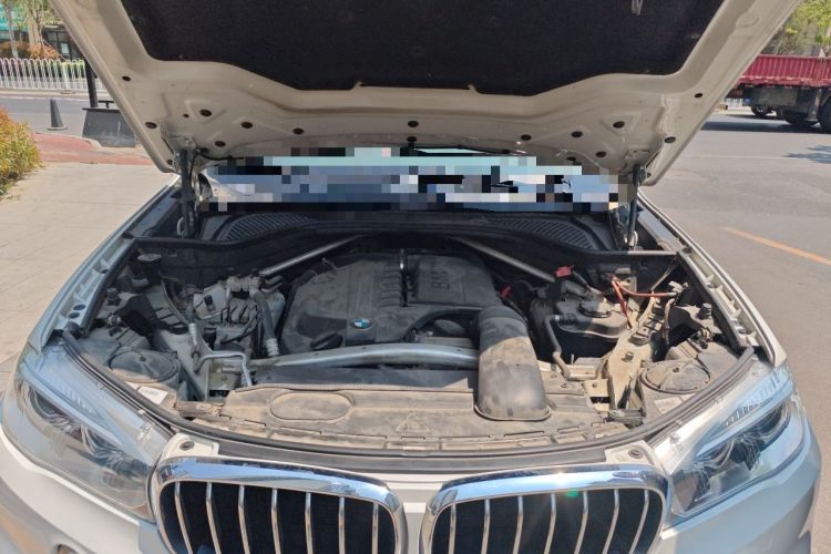 Used BMW X5 2015 xDrive35i U.S. specification Engine Bay