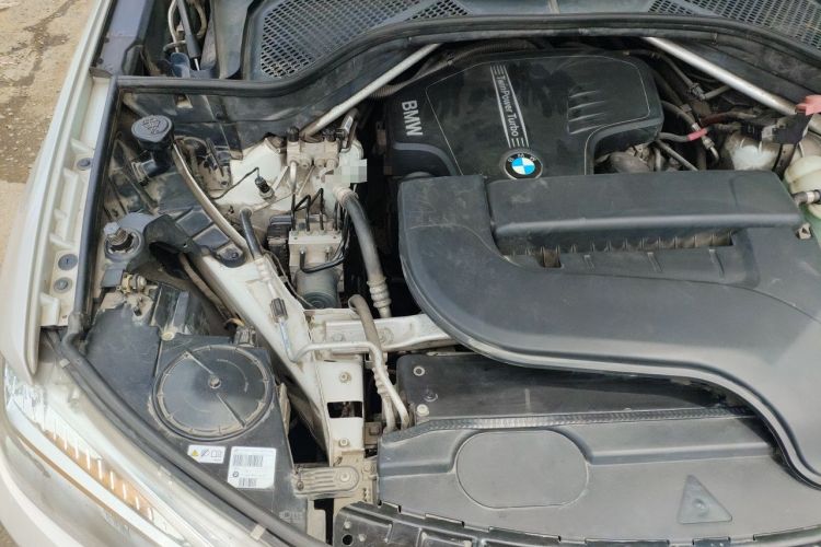 Used BMW X5 2015 xDrive28i Engine Bay Right