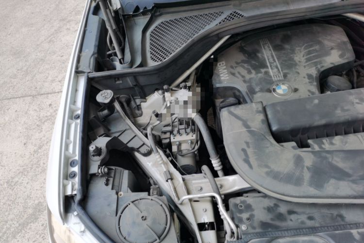 Used BMW X5 2015 xDrive28i Engine Bay Right
