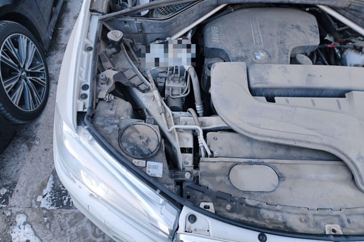 Used BMW X5 2015 xDrive28i Engine Bay Right
