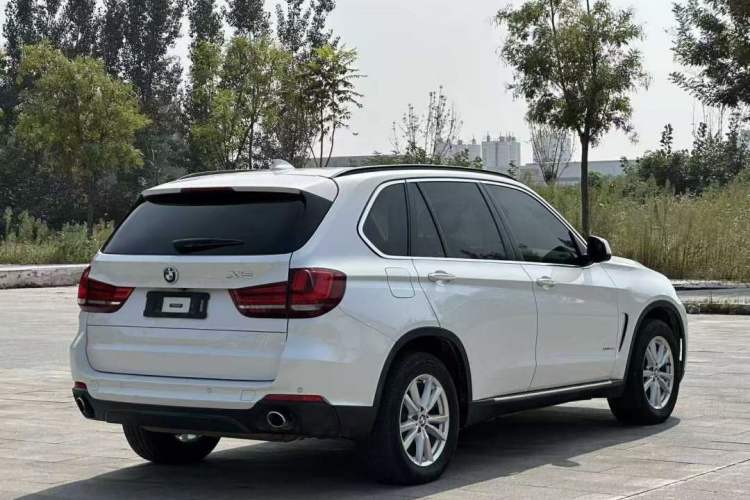 Used BMW X5 2015 xDrive28i Exterior 2