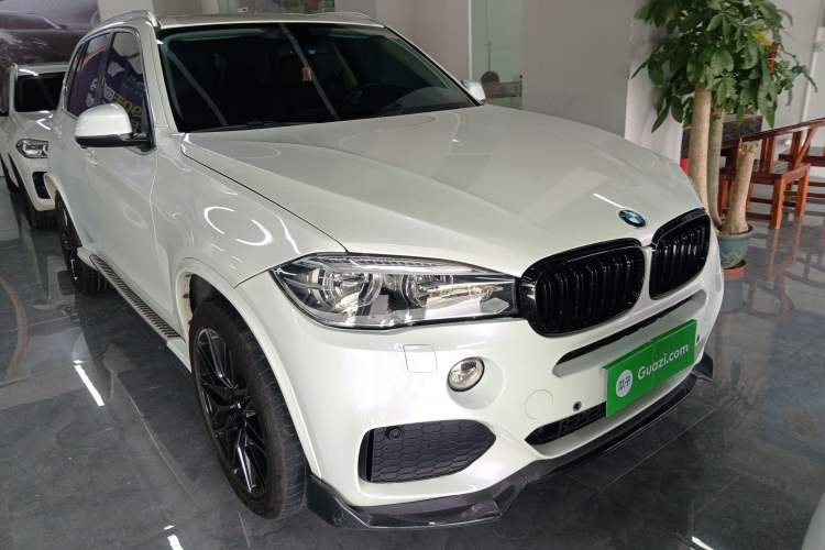 Used BMW X5 2015 xDrive35i Middle East version Exterior 2