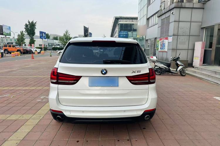 Used BMW X5 2015 xDrive28i Exterior 3