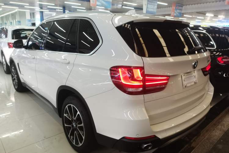 Used BMW X5 2015 xDrive35i U.S. specification Exterior 3