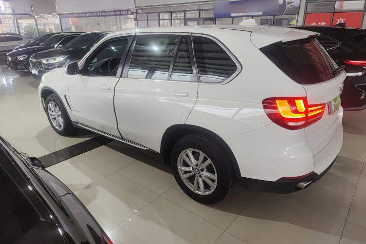 Used BMW X5 2015 xDrive35i Middle East version Exterior 3
