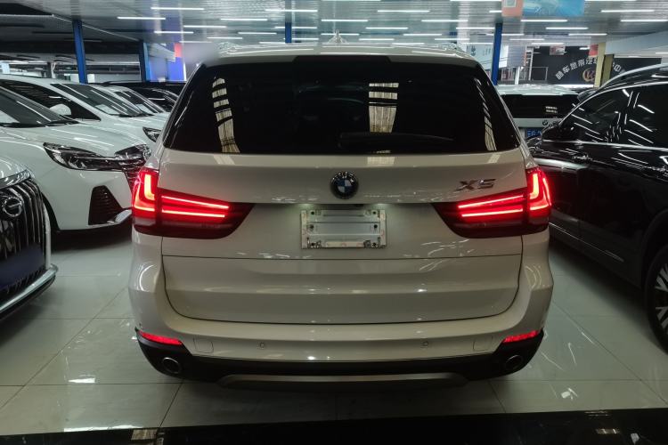 Used BMW X5 2015 xDrive35i U.S. specification Exterior 4