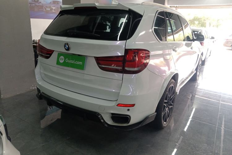 Used BMW X5 2015 xDrive35i Middle East version Exterior 5