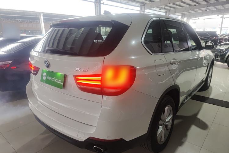 Used BMW X5 2015 xDrive35i Middle East version Exterior 5
