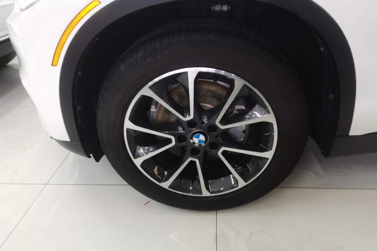 Used BMW X5 2015 xDrive35i U.S. specification Exterior 7