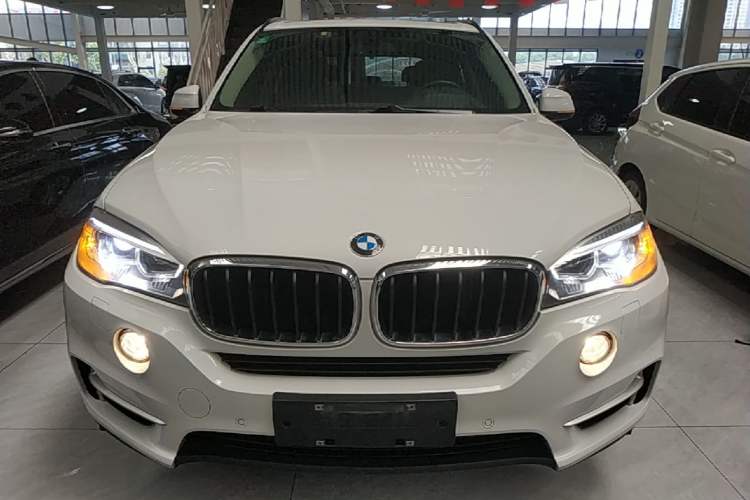 Used BMW X5 2015 xDrive28i Front