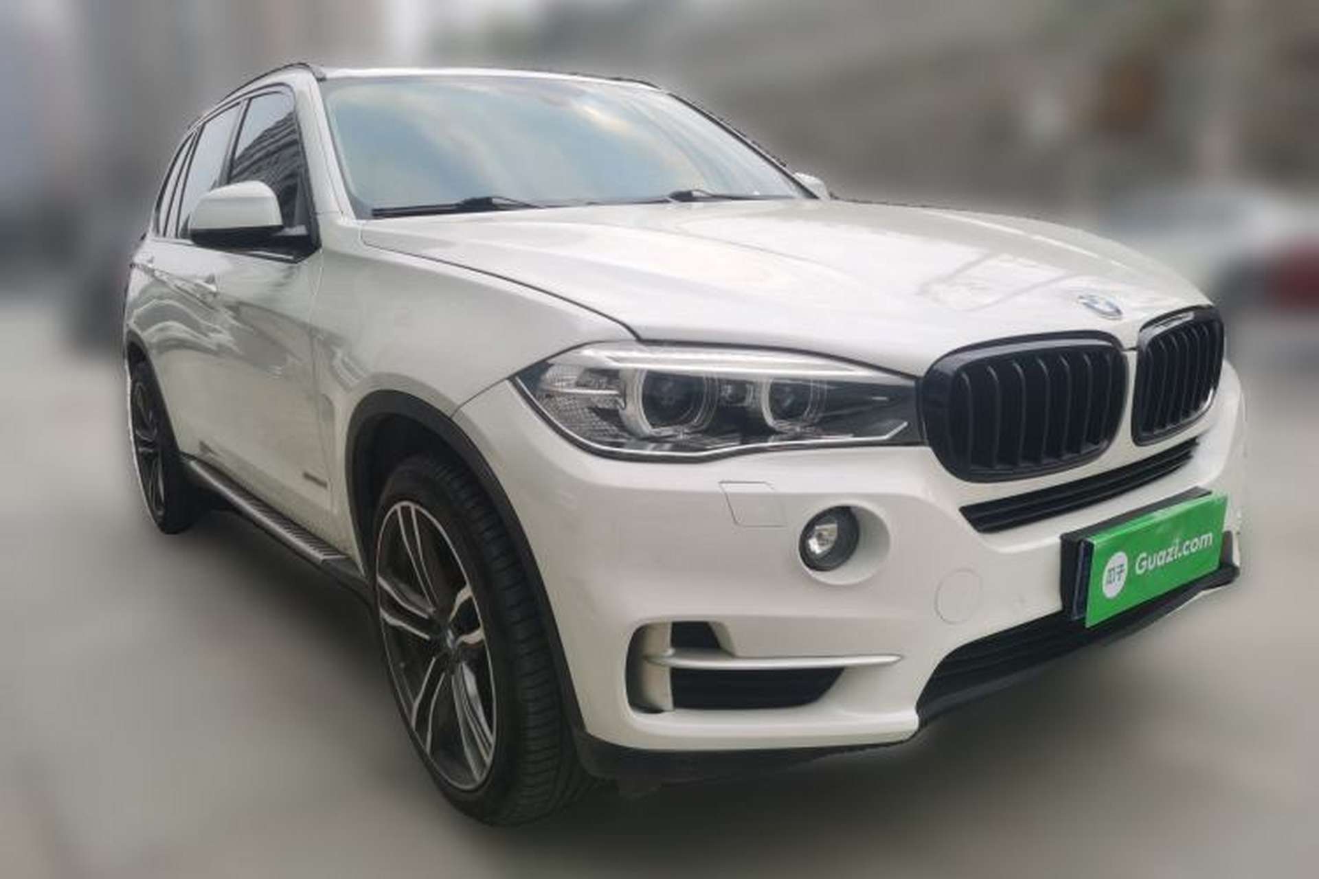 Used BMW X5 2015 xDrive28i Front Right 45 Deg
