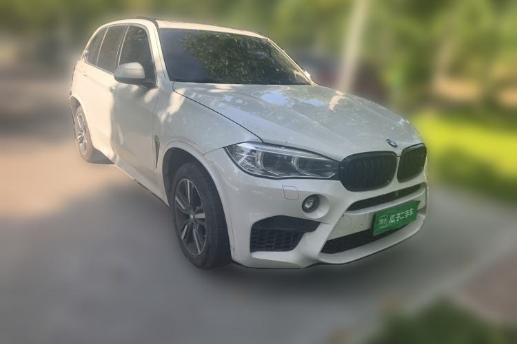 Used BMW X5 2015 xDrive28i Front Right 45 Deg