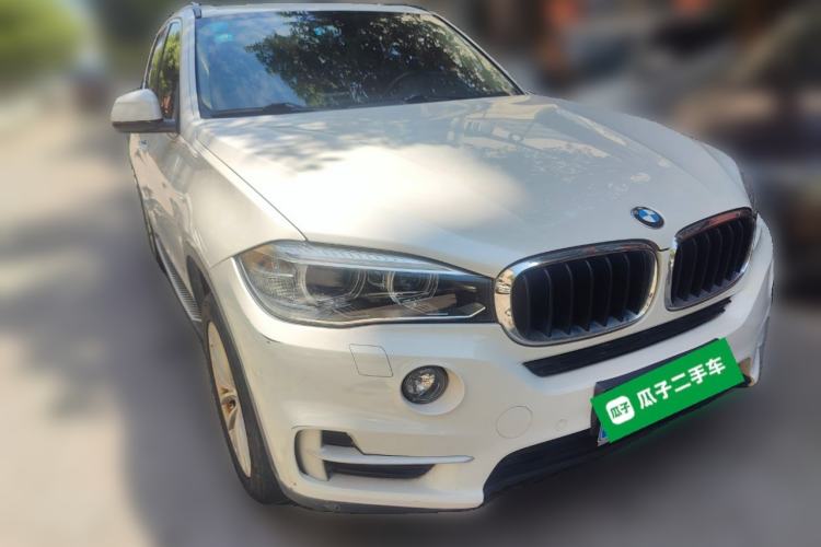 Used BMW X5 2015 xDrive28i Front Right 45 Deg