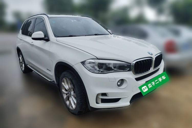 Used BMW X5 2015 xDrive28i Front Right 45 Deg
