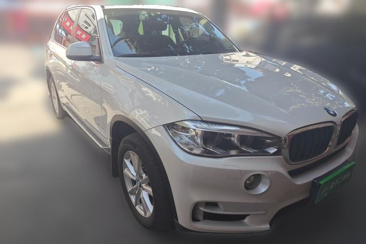 Used BMW X5 2015 xDrive28i Front Right 45 Deg
