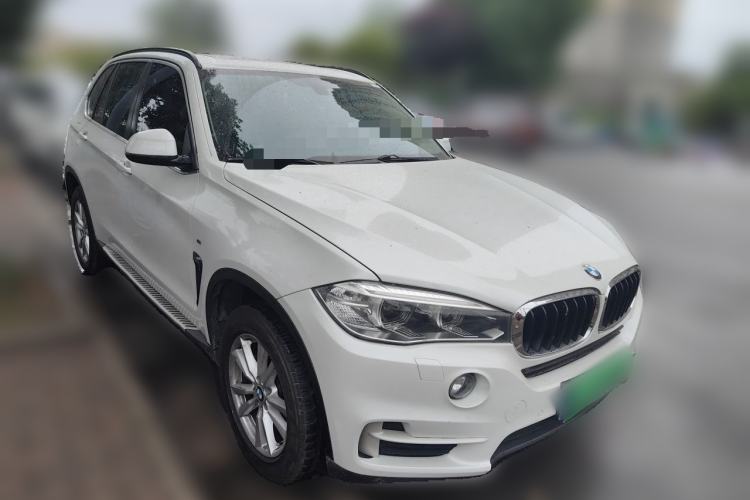 Used BMW X5 2015 xDrive28i Front Right 45 Deg