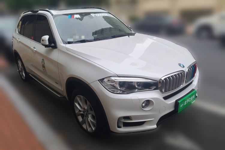 Used BMW X5 2015 xDrive28i Front Right 45 Deg