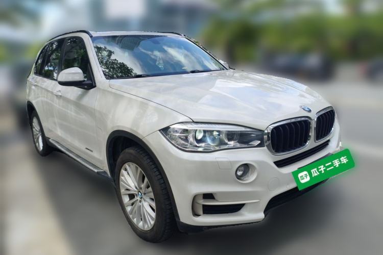 Used BMW X5 2015 xDrive28i Front Right 45 Deg