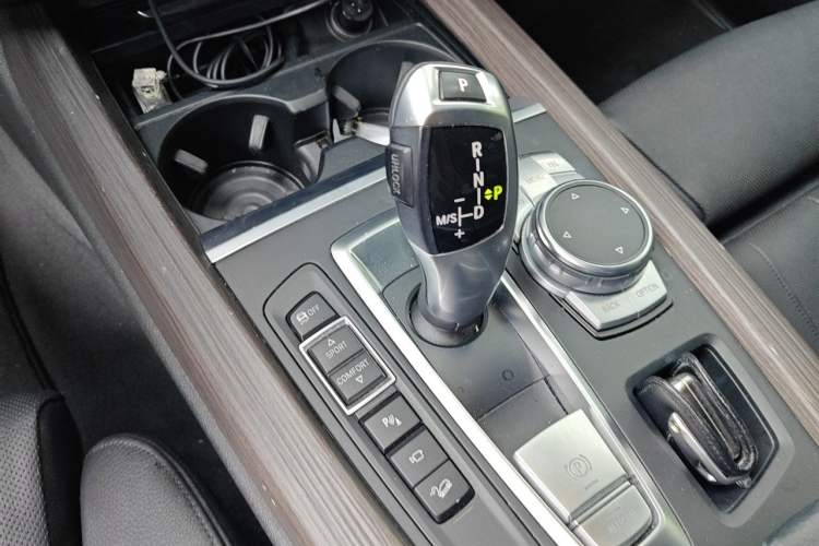 Used BMW X5  Gear Lever