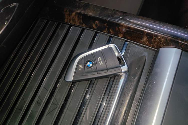 Used BMW X5 2015 xDrive28i Interior 1