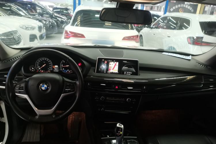 Used BMW X5 2015 xDrive35i U.S. specification Interior 2