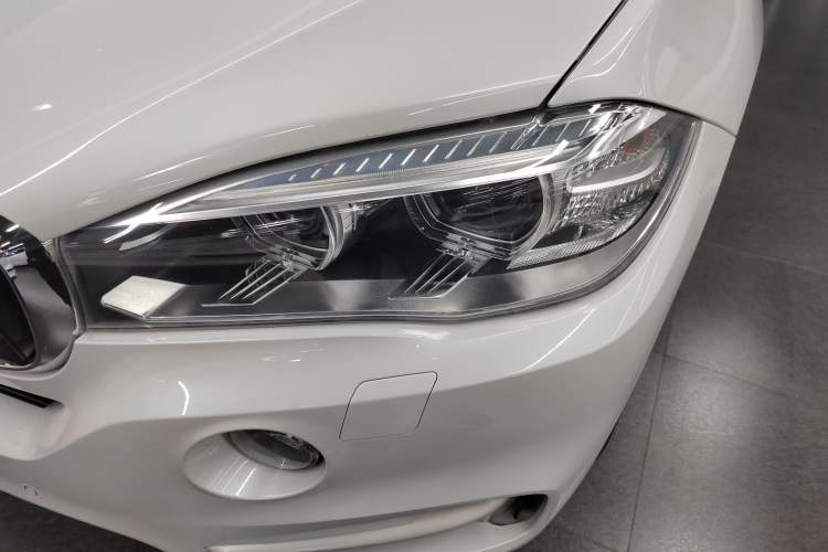 Used BMW X5 2015 xDrive28i Left Front Headlight