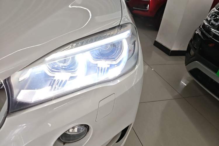 Used BMW X5 2015 xDrive28i Left Front Headlight