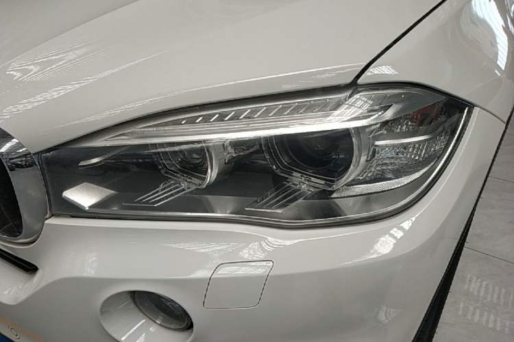 Used BMW X5 2015 xDrive28i Left Front Headlight