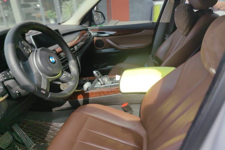 Used BMW X5  Left Front Seat