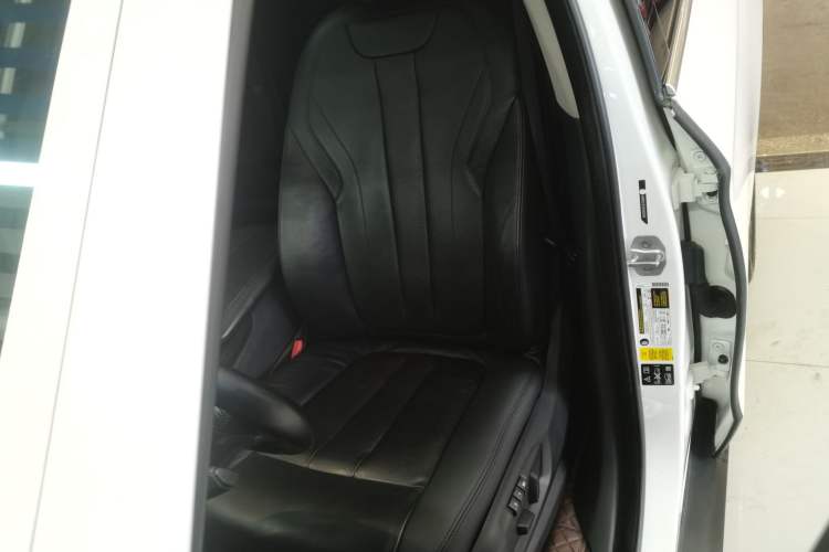 Used BMW X5 2015 xDrive35i U.S. specification Left Front Seat