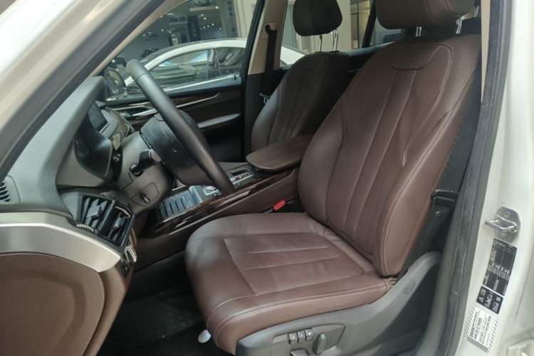 Used BMW X5 2015 xDrive28i Left Front Seat