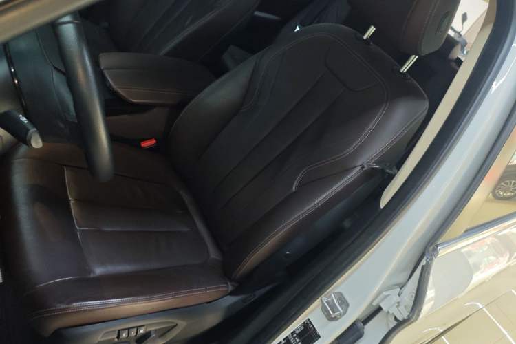 Used BMW X5 2015 xDrive28i Left Front Seat