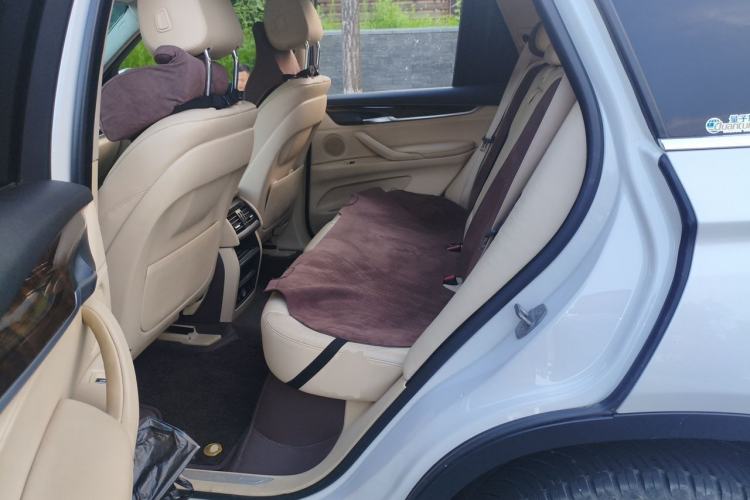 Used BMW X5  Left Rear Seat