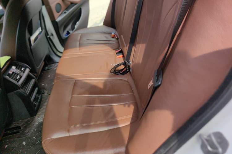 Used BMW X5  Left Rear Seat