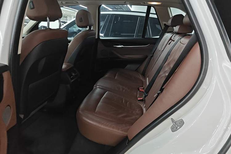 Used BMW X5 2015 xDrive28i Left Rear Seat