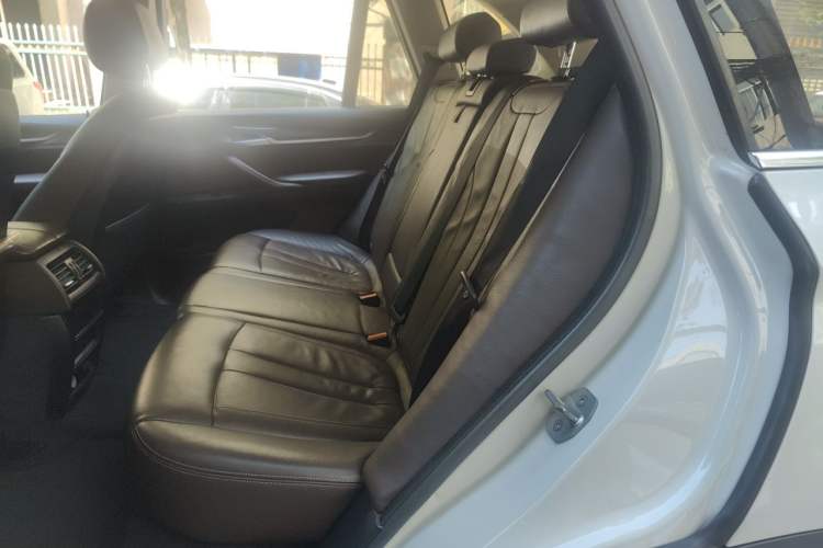 Used BMW X5 2015 xDrive28i Left Rear Seat