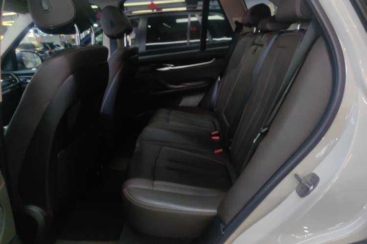 Used BMW X5 2015 xDrive28i Left Rear Seat